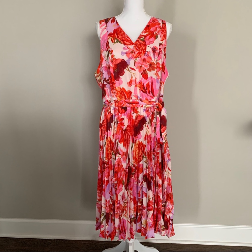 NWOT Lane Bryant Floral Pleated Dress